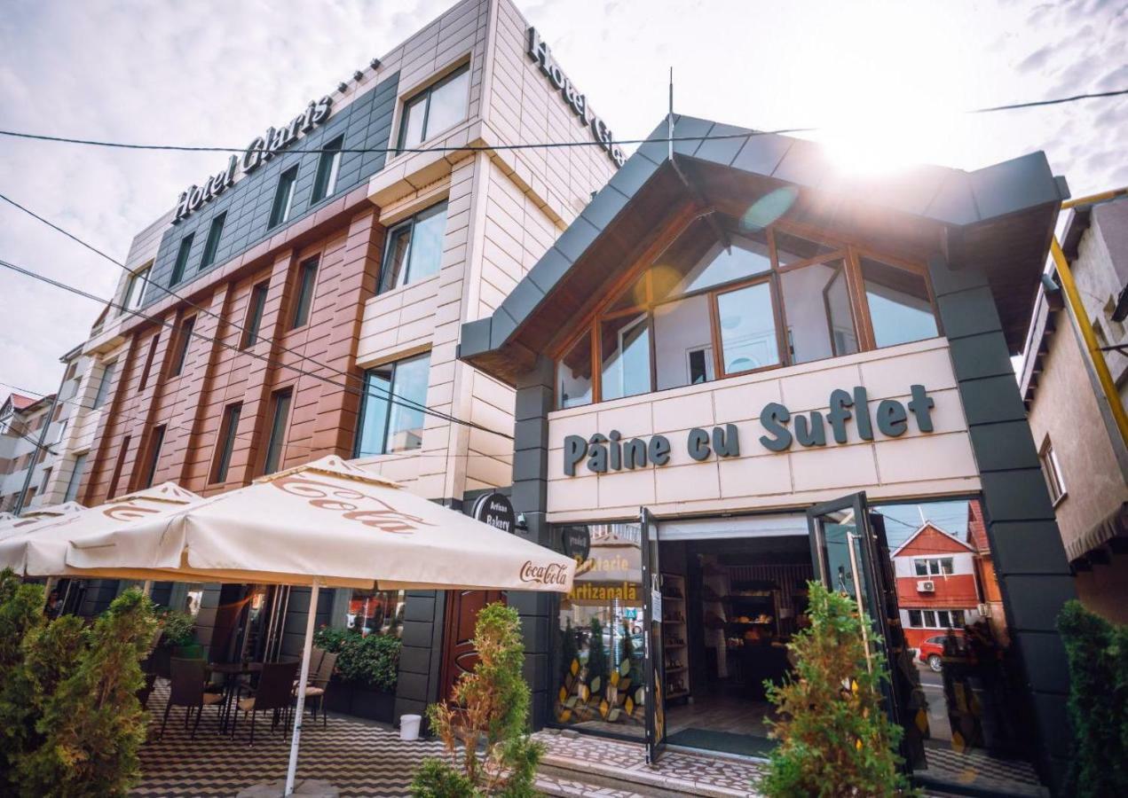 Hotel Glaris Tirgu Frumos Exteriör bild